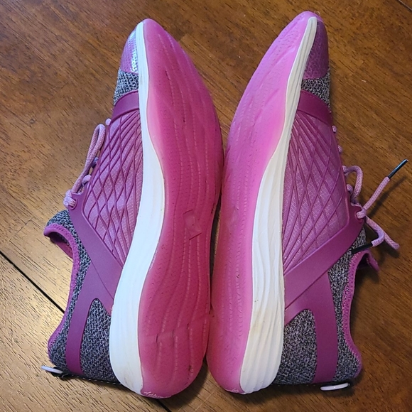 Sperry's - Picture 3 of 4